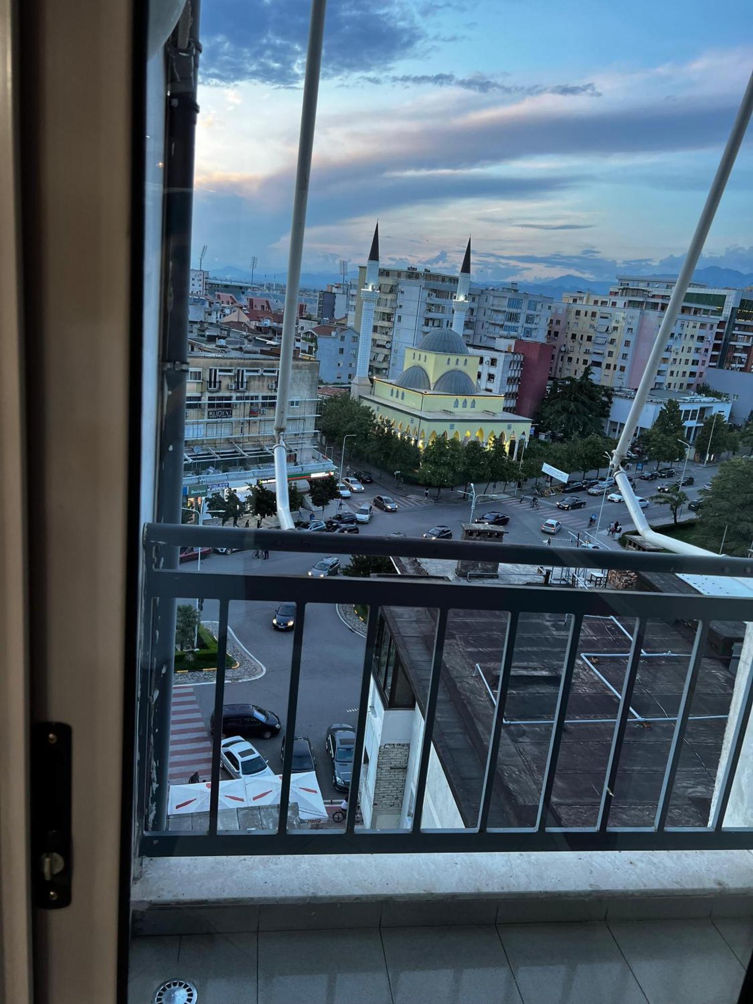 Amy's Luxury Apartamento Shkodër